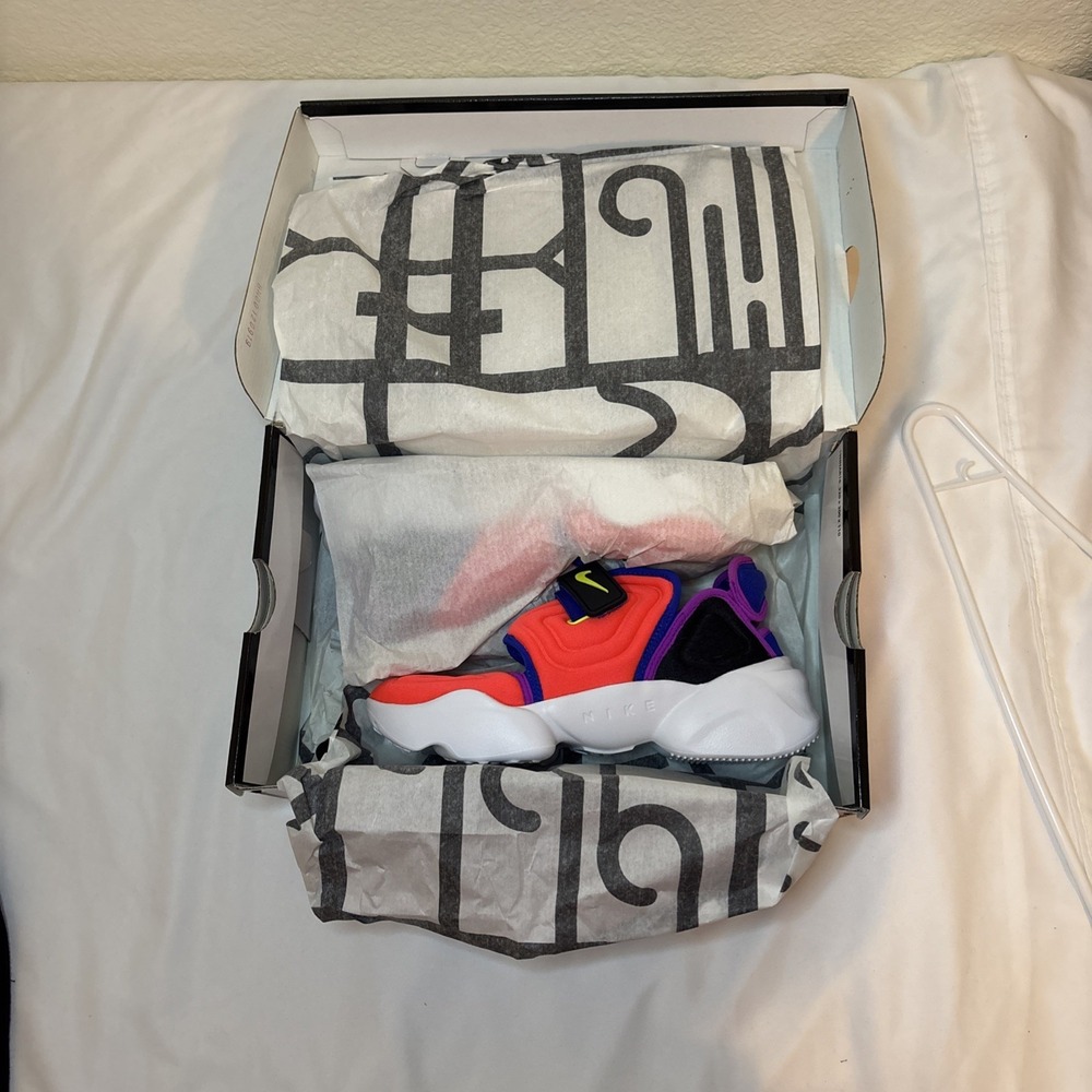New W Nike Aqua Rift "Bright Crimson" BQ4797-600 Women's Size 6.5 Water Shoes